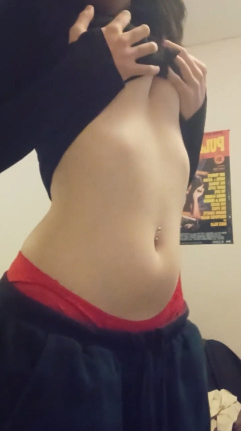 π¨ Face reveal !π¨ Farts & Burp naked